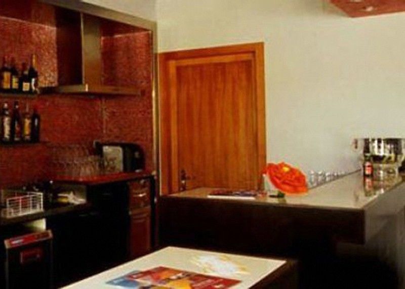 Orange Motel Vergiate Luaran gambar