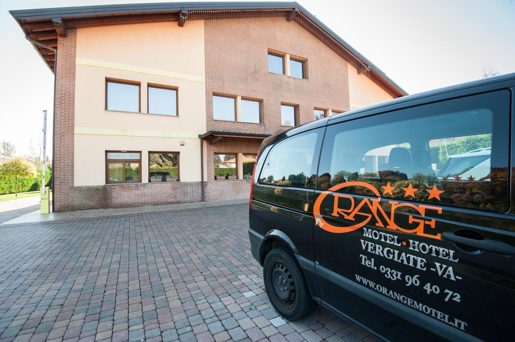 Orange Motel Vergiate Luaran gambar