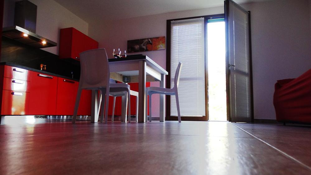 Orange Motel Vergiate Luaran gambar